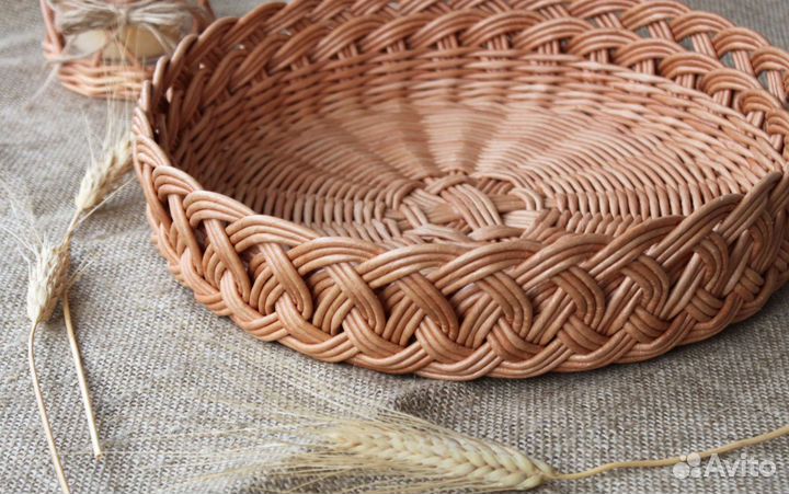 Поднос плетеный