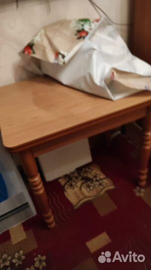 Стол деревянный