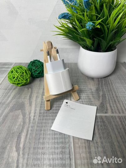 Apple USB-C Power Adapter 20W Оригинал