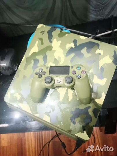 PS4 slim 1tb call of duty WW2 limited edition