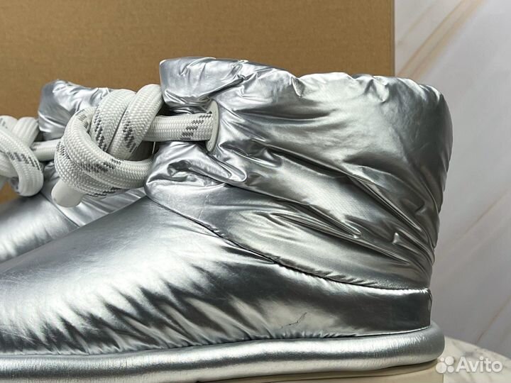 Дутики угги UGG Maxi Short Metallic Silver