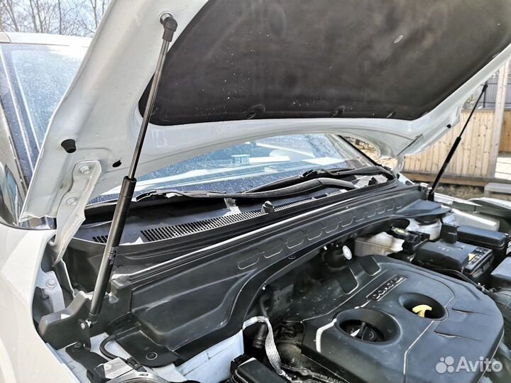 Hyundai creta 2,0 крышка двигателя новая + крепеж