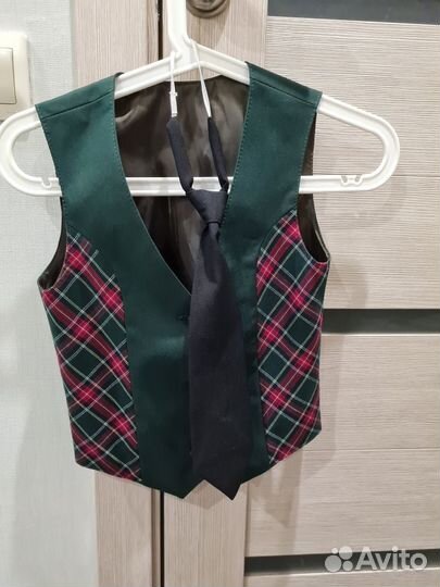 Пиджак, жилет и галстук) для первоклассника