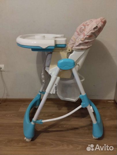 Детский стульчик для кормления