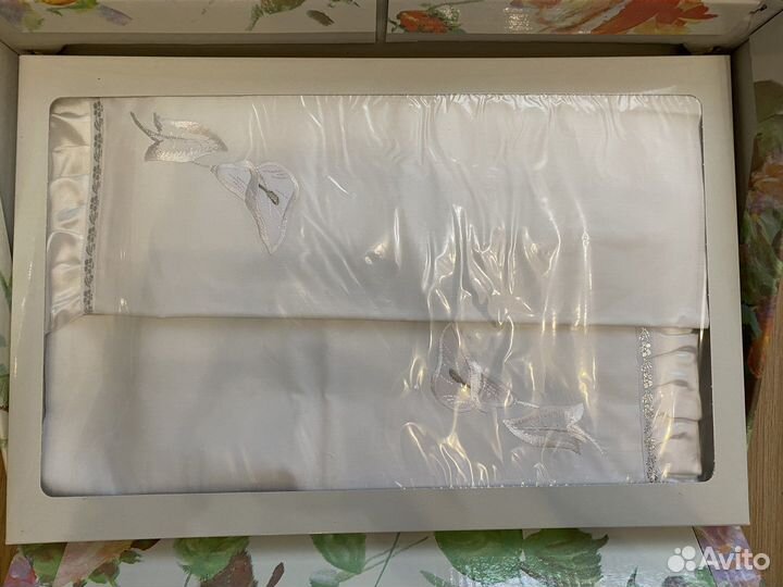 Новый комплект постельного белья