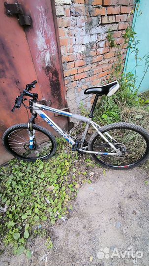 Велосипед stern motion 2.0 26