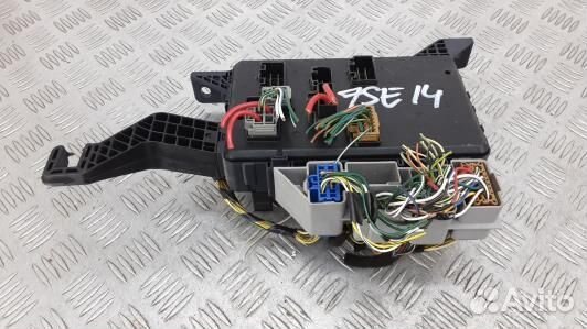 Блок предохранителей ford mondeo 3 (7SE14M101)