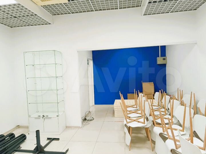 Салон магазин пункт 1 этаж трафик метро 35 м²