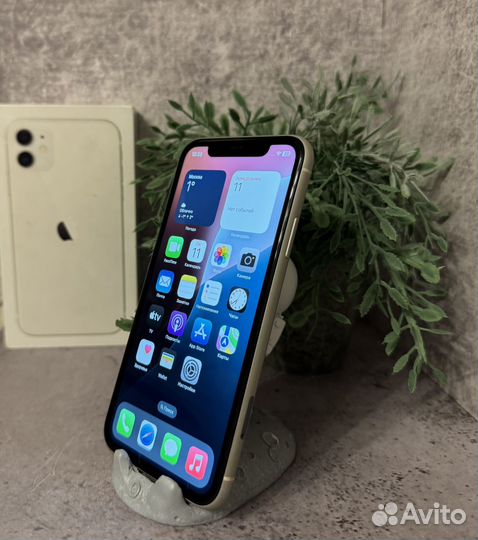 iPhone 11, 64 ГБ