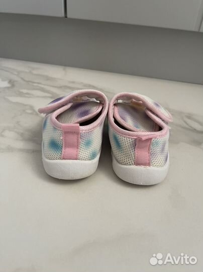 Кроссовки для девочки