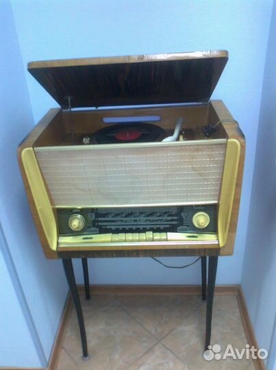 Продам проигрыватель винила