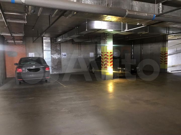 Машиноместо