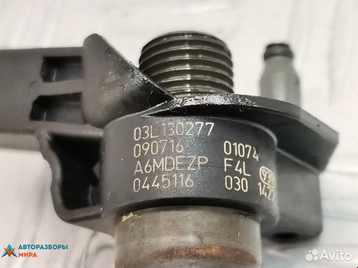 Форсунка Volkswagen Passat B6 2009 03L130277