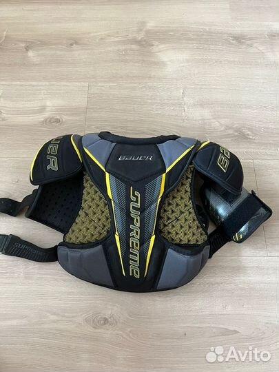 Нагрудник хоккейный bauer supreme