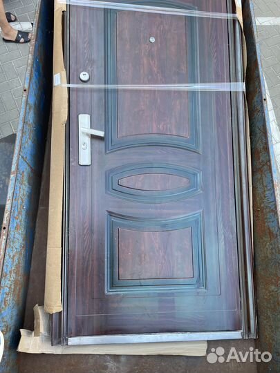 Входная дверь б/у