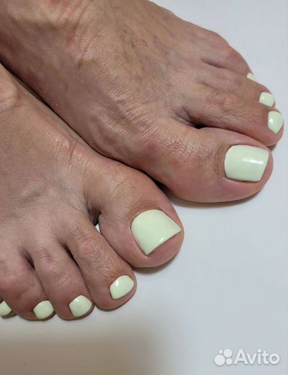 Педикюр, обработка стоп, подногтевых мозолей