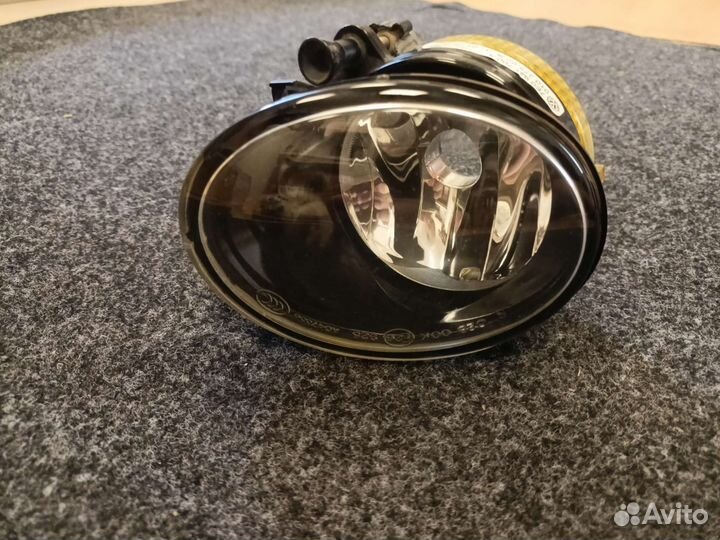 Противотуманная фара правая VW transporter T5