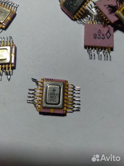 Микросхемы 564 кп 2 с позолоченными выводами