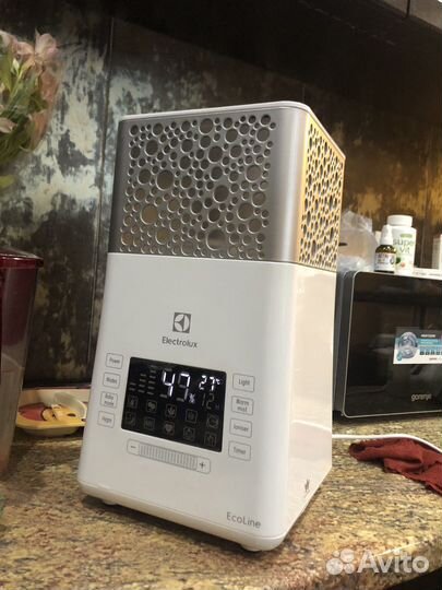 Увлажнитель Electrolux ehu-3710d/3715d