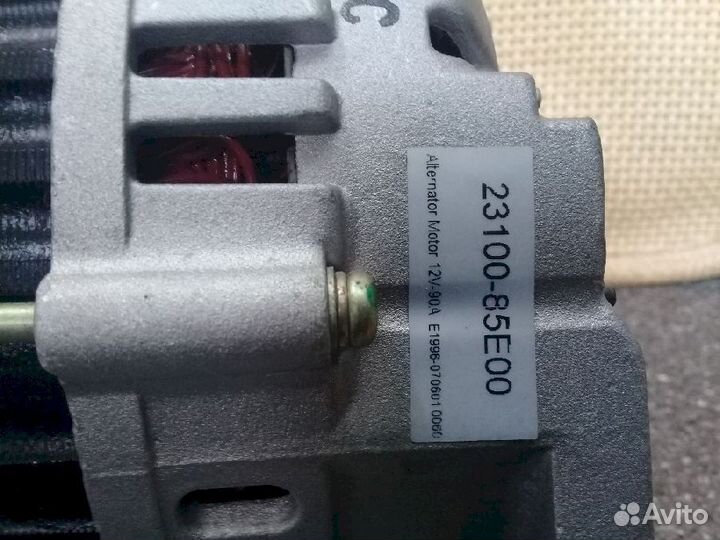 Генератор Новый не оригинал Nissan Maxima 2310085E