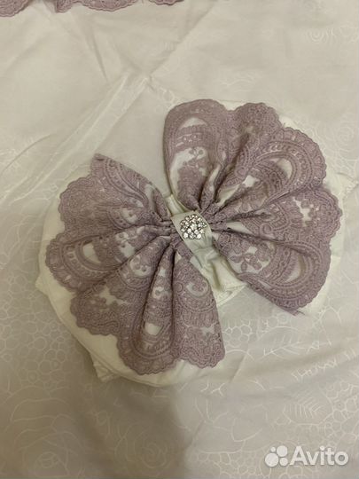 Уголок с кружевом на выписку