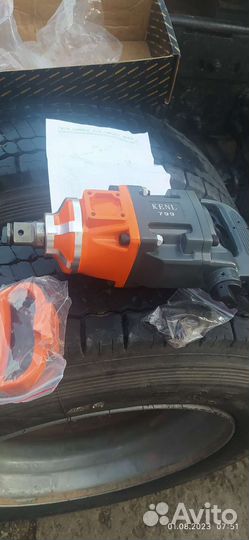 Ударный пневмогайковерт