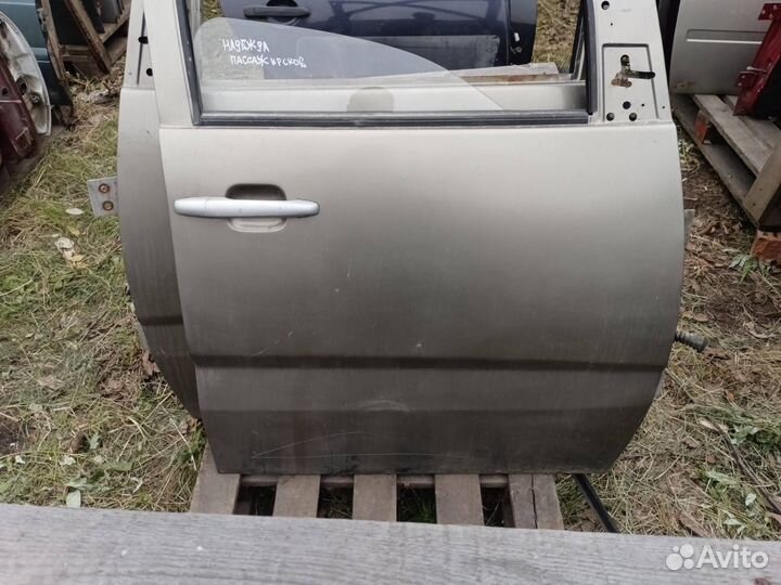 Дверь передняя правая LADA 2120 Надежда 2001