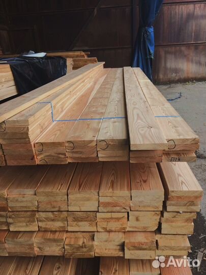 Качественное строительство с досками из лиственниц