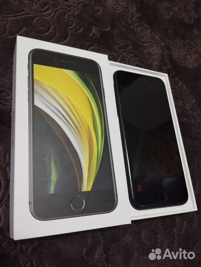 iPhone SE, 64 ГБ