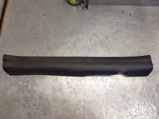 Накладка на порог передняя правая Kia Ceed хетчбэк