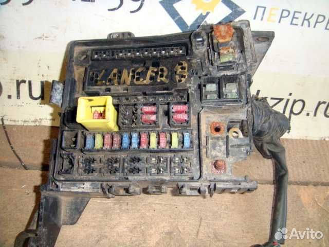 Блок предохранителей (подкапотный) Lancer 9 (03-07