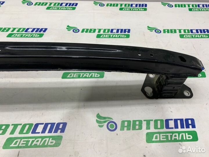 Усилитель бампера передний Volkswagen Touareg