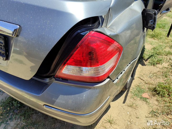 Разбор Nissan tiida с11 седан