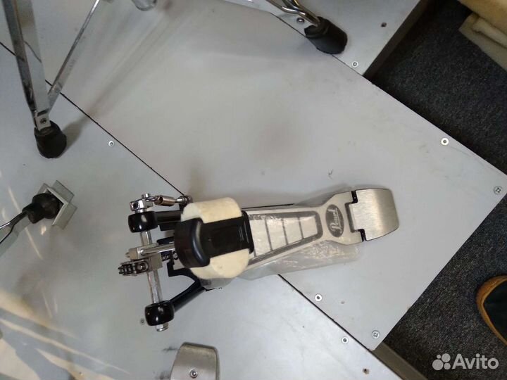 Педаль для бас барабана