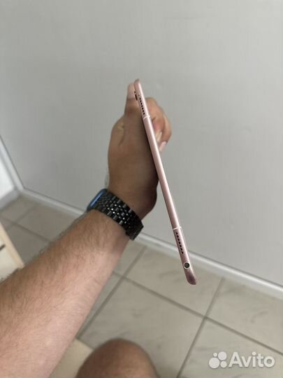 iPad Pro 9.7 128gb (sim)