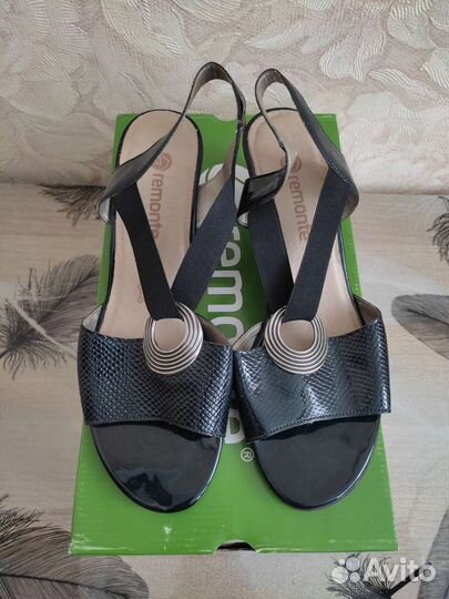 Босоножки remonte 42р