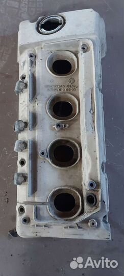 Крышка клапанов на Mercedes W210 оm604
