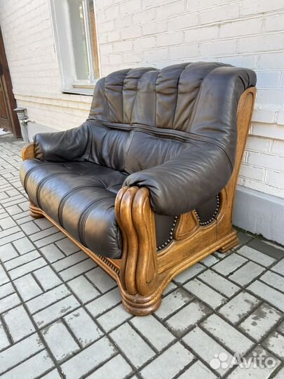 Кожаный диван на дубе. Голландия