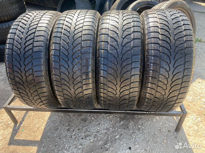 Bridgestone Blizzak LM-80 255/55 R18