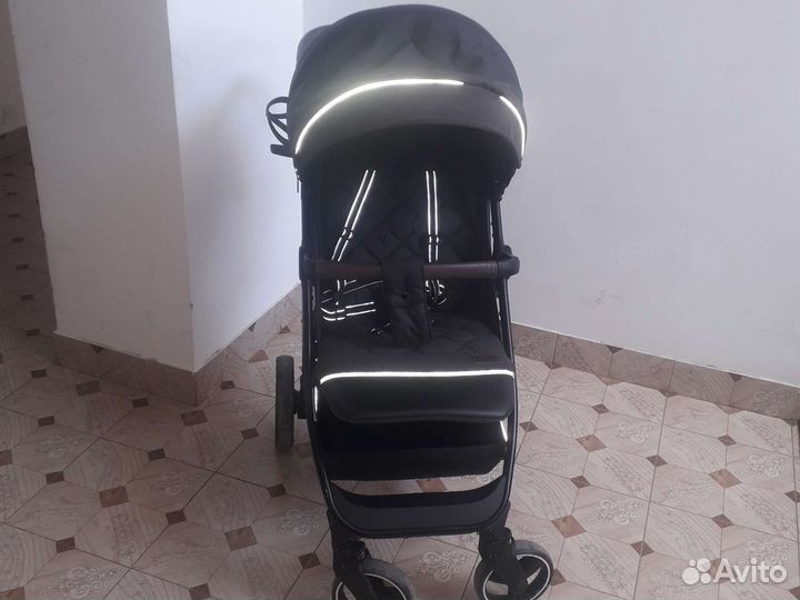 Прогулочная коляска carello bravo