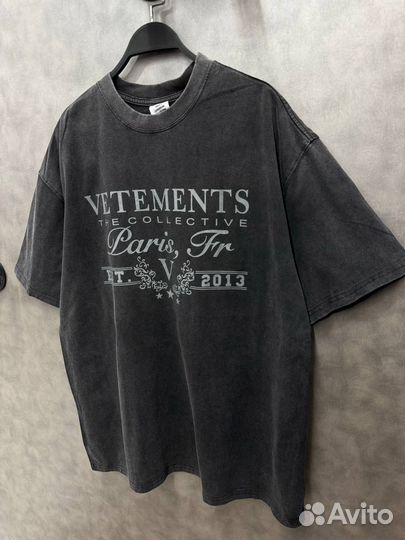 Стильная футболка Vetements