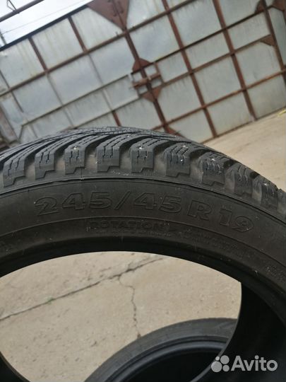 Nokian Tyres Hakkapeliitta 8 245/45 R19 102T