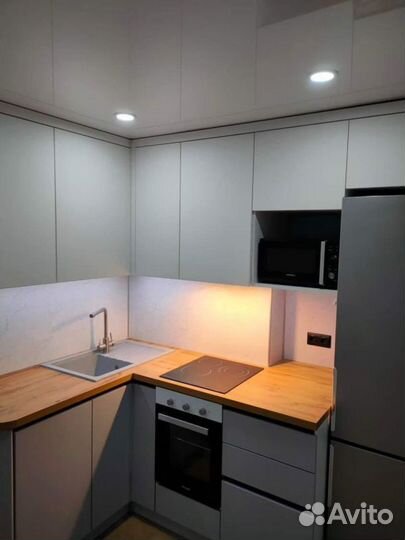 Кухонные гарнитуры в современном стиле артикул 582