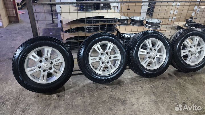 Goodyear UltraGrip Ice Arctic SUV 235/65 R17 108T