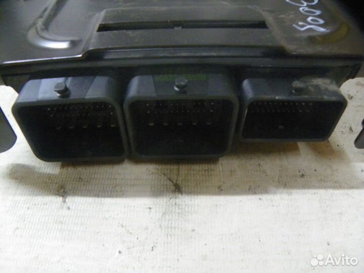 Блок управления двигателем Peugeot 3008