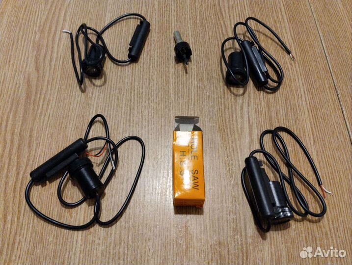 Лазерная проекция логотипа под двери авто