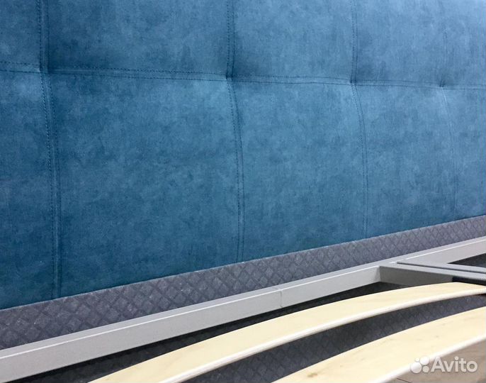 Кровать с подъемным механизмом