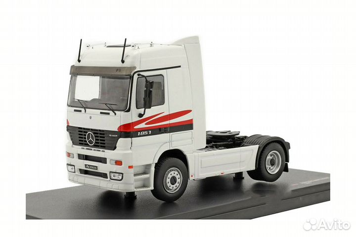 TR144 Ixo 1/43 седельный тягач kenworth W900 1976
