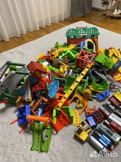 Томас и его друзья