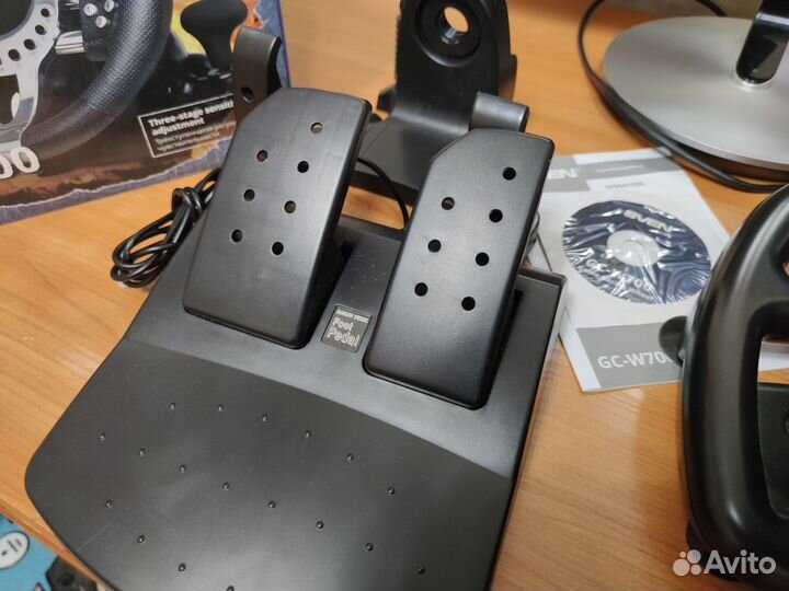 Игровой руль sven GC-W700